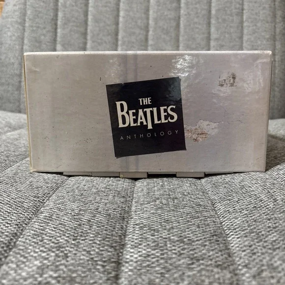 The Beatles Anthology Collector's Set 1996 [VHS], 8 tapes, UPC 053939552331 - Picture 6 of 6